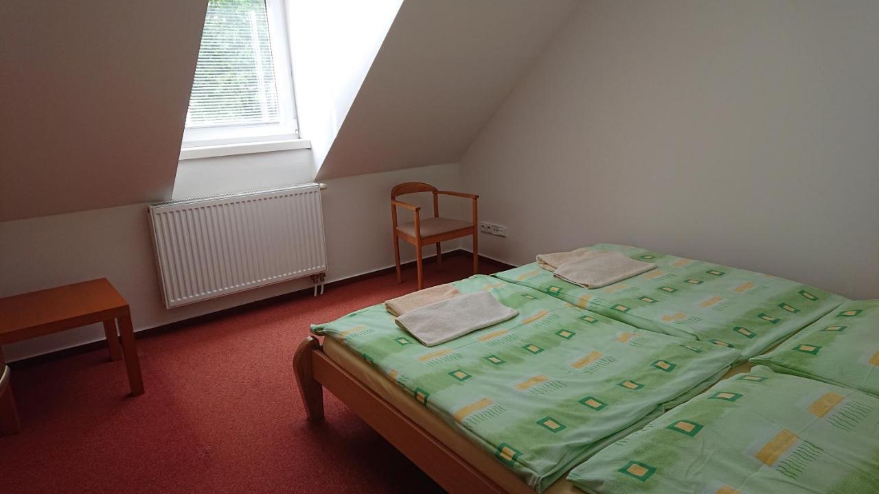 Penzion pod Vlkolíncom Ruzomberok Esterno foto