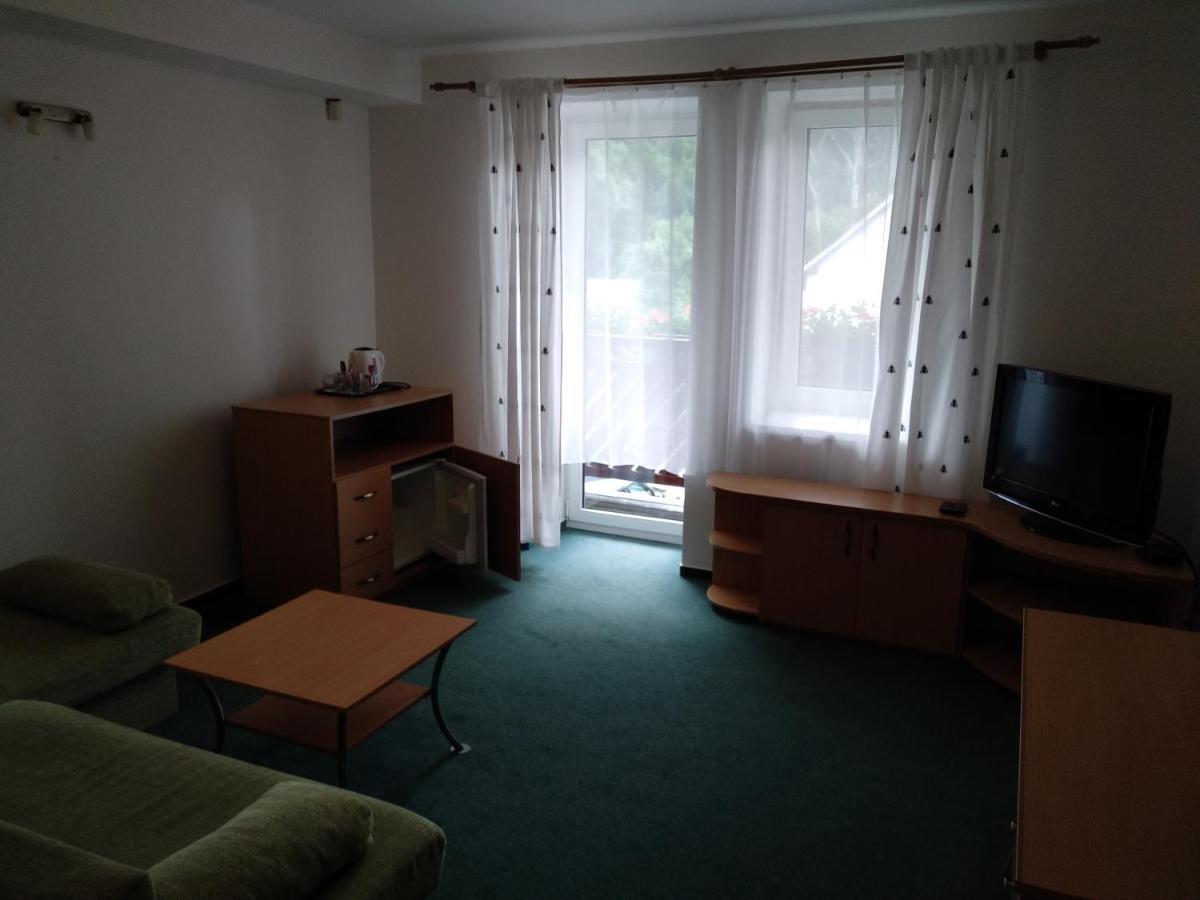 Penzion pod Vlkolíncom Ruzomberok Esterno foto