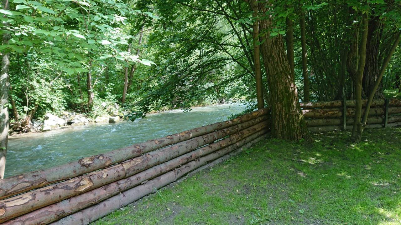 Penzion pod Vlkolíncom Ruzomberok Esterno foto