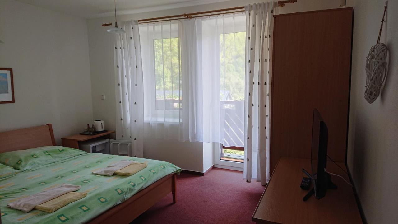 Penzion pod Vlkolíncom Ruzomberok Esterno foto