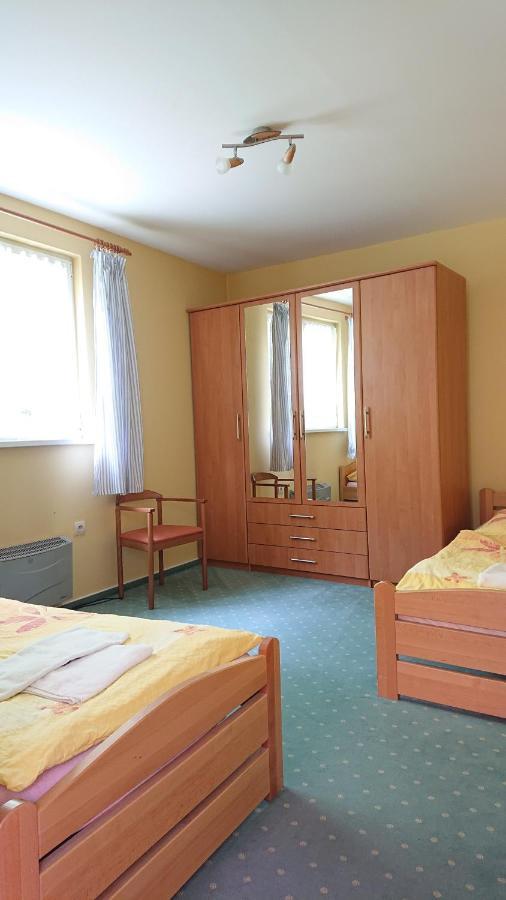 Penzion pod Vlkolíncom Ruzomberok Esterno foto